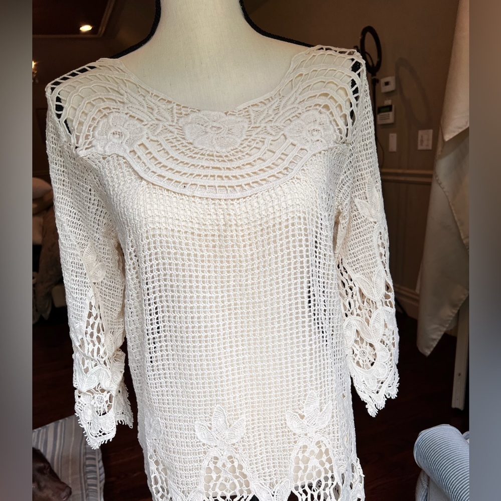 FORGOTTEN GRACE - Crochet Bell Sleeve Top- size L - Picture 2 of 9